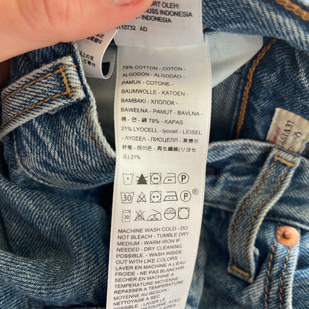 Levi’s Ribcage Ankle High Rise Straight Distressed Jeans - Picture 7 of 8